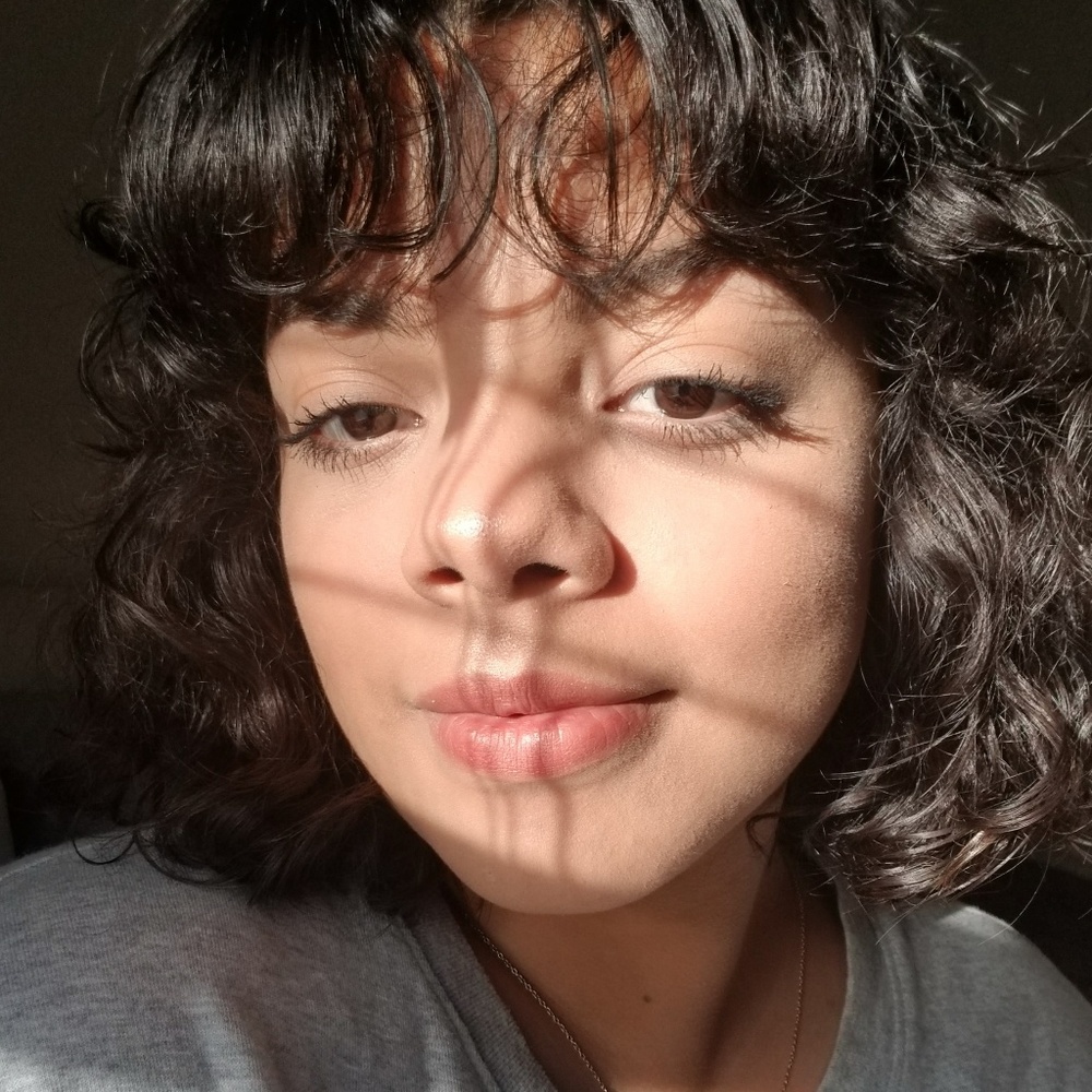 Meet your Posher, Kaira